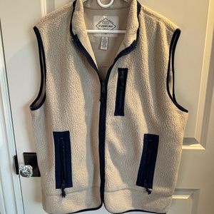 NWOT Men's St John's Bay cream fleece vest size XL